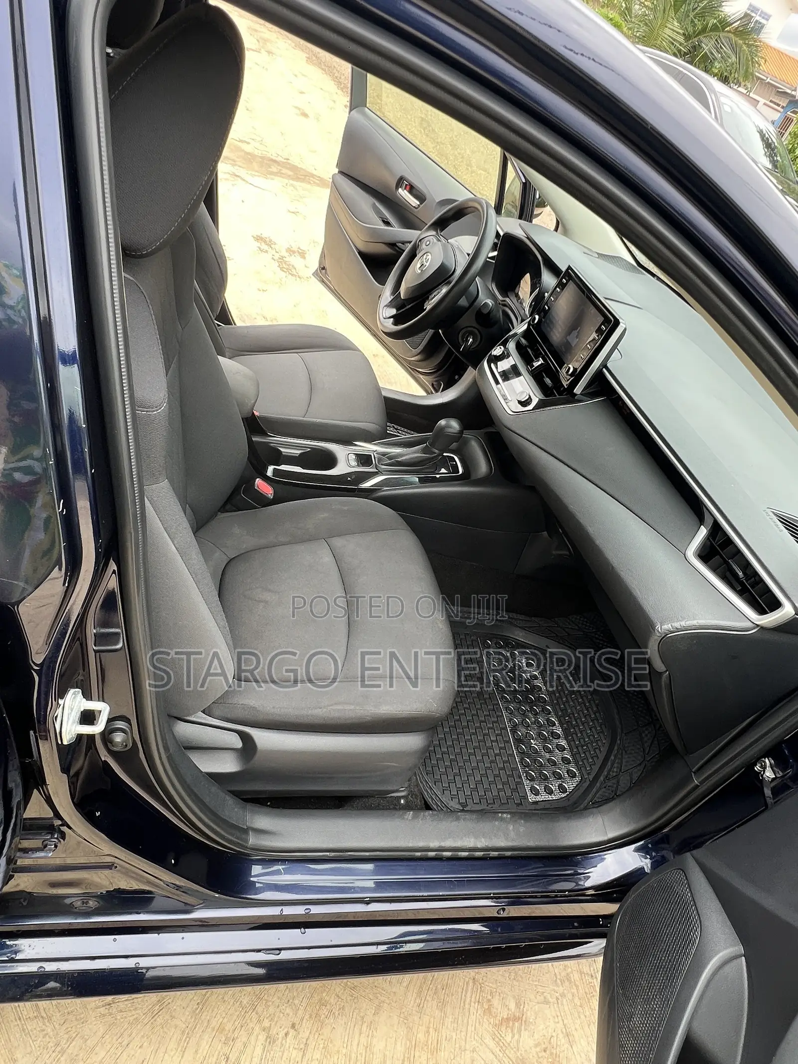 Toyota Corolla LE 2020 Black