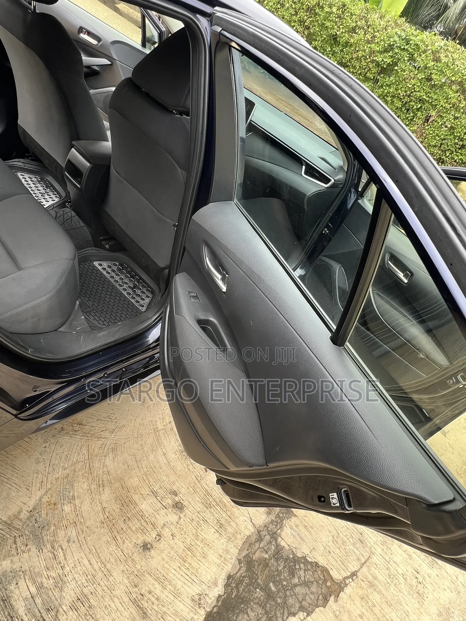 Toyota Corolla LE 2020 Black