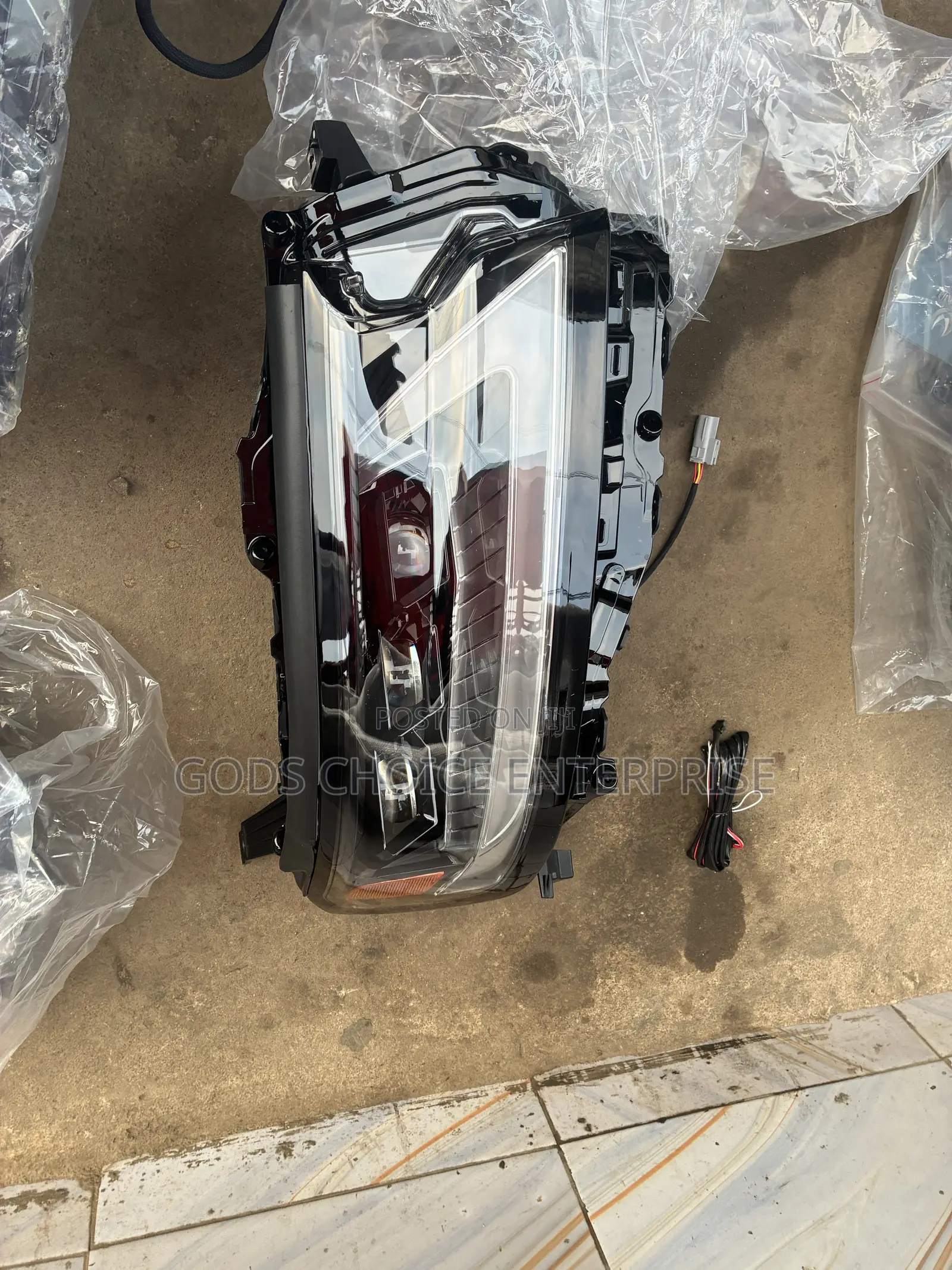 Headlight Land Cruiser 300 Upgrade Type