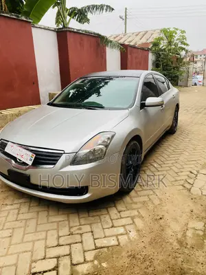 Nissan Altima 2009 Silver