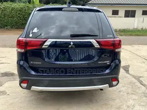 Mitsubishi Outlander SEL AWC 2018 Blue