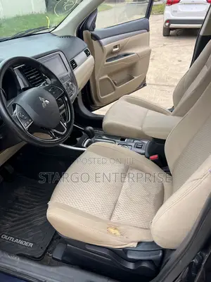 Mitsubishi Outlander SEL AWC 2018 Blue