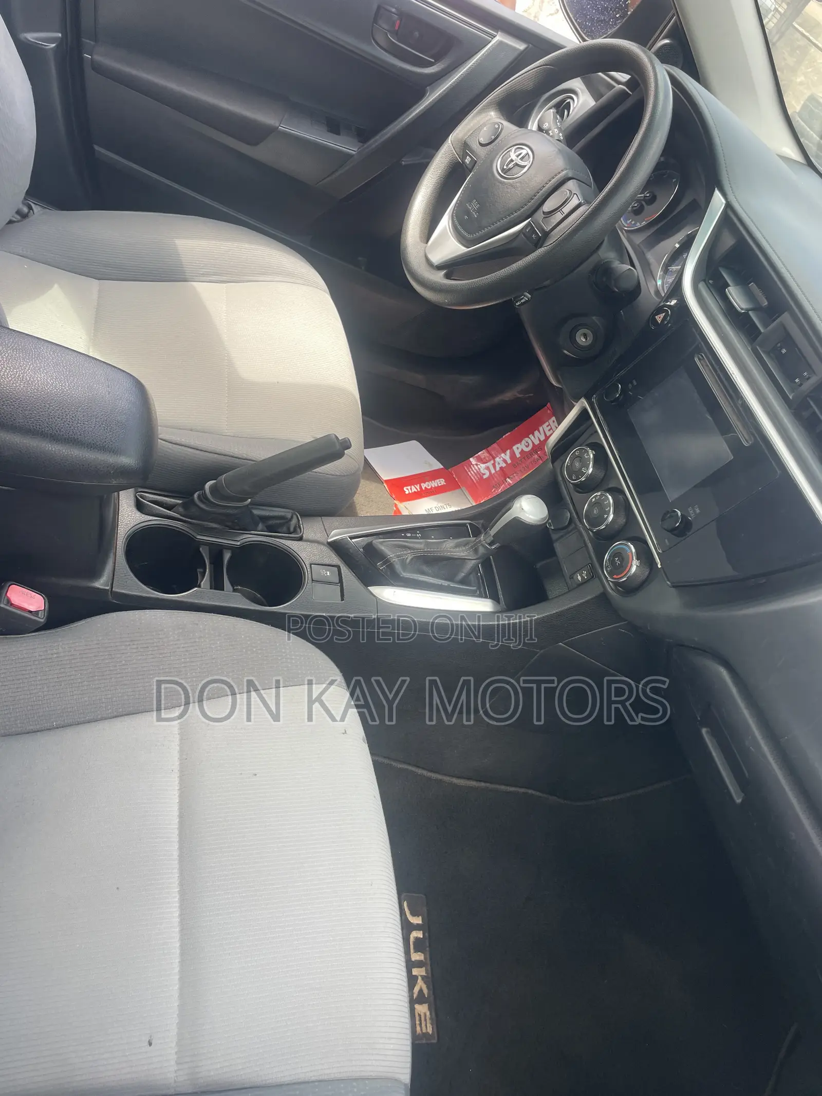 Toyota Corolla LE (1.8L 4cyl 2A) 2018 Black