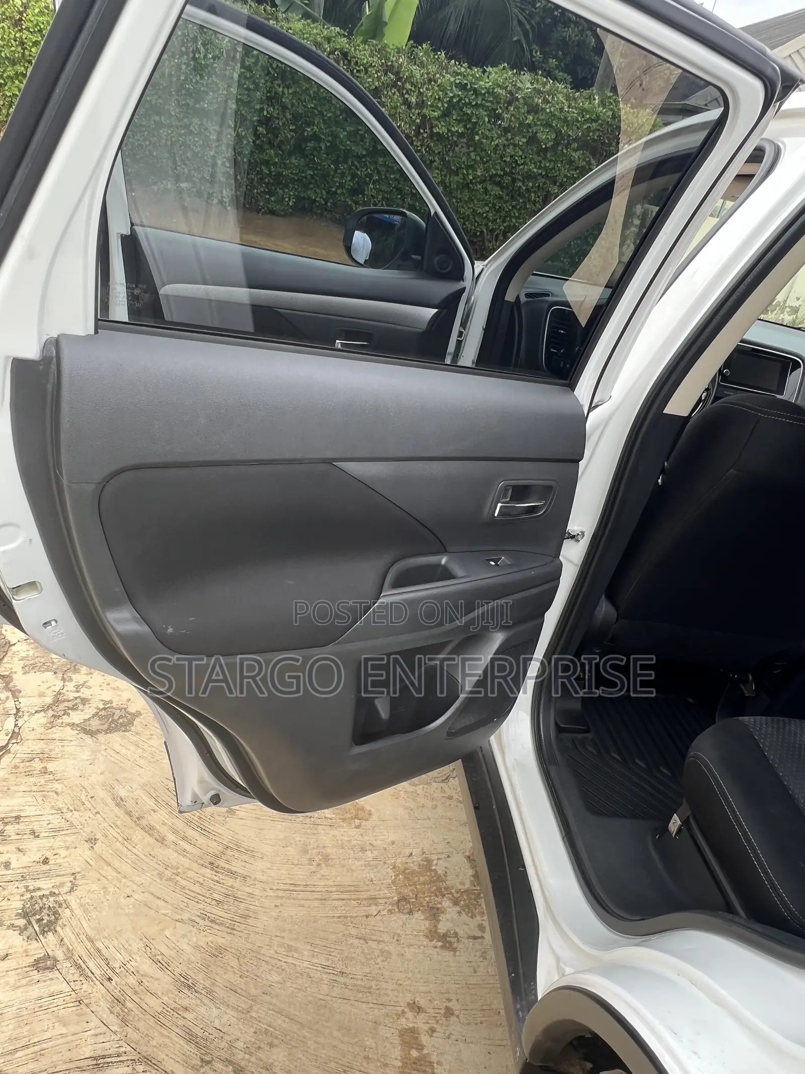 Mitsubishi Outlander SEL AWC 2017 White