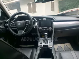 Honda Civic Touring Sedan 2019 White