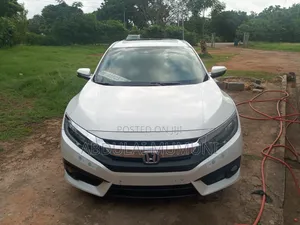 Honda Civic Touring Sedan 2019 White