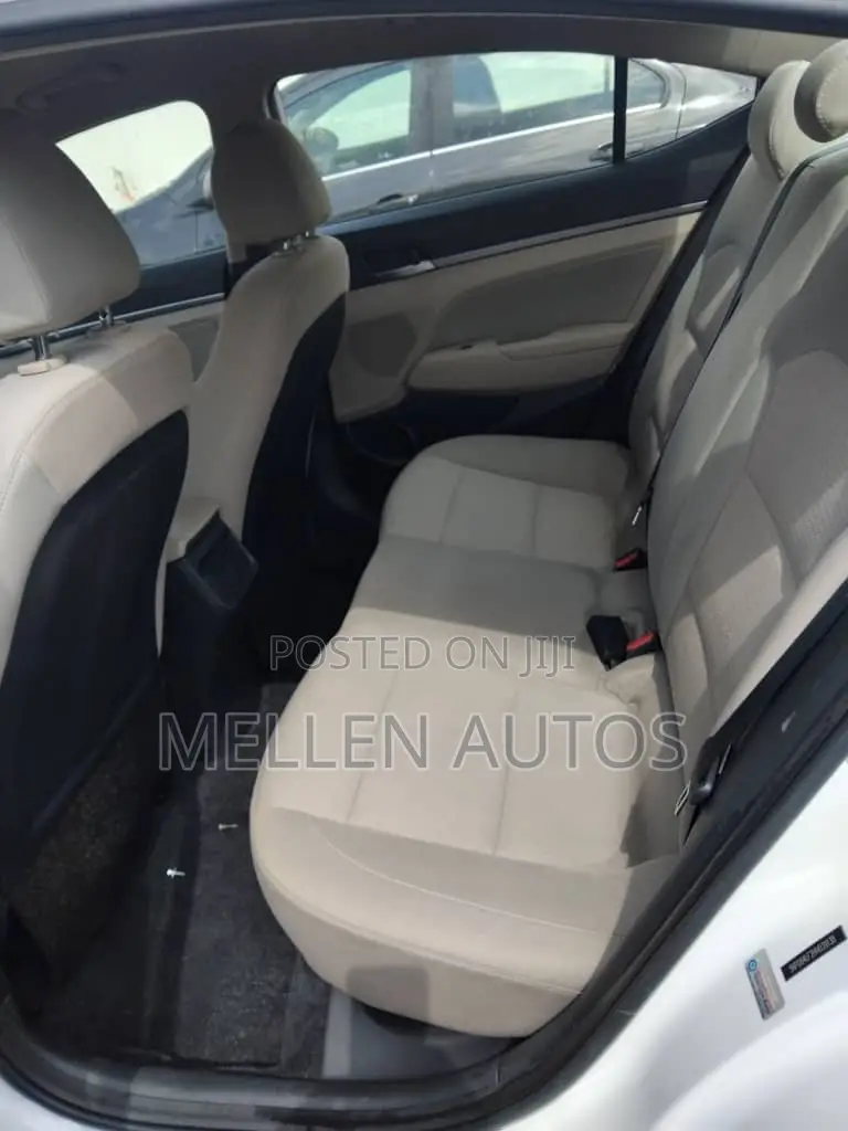 Hyundai Elantra ECO Sedan FWD (1.4L 4cyl 7A) 2017 White