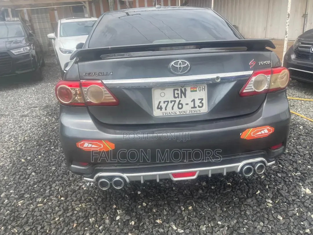 Toyota Corolla 2013 Gray