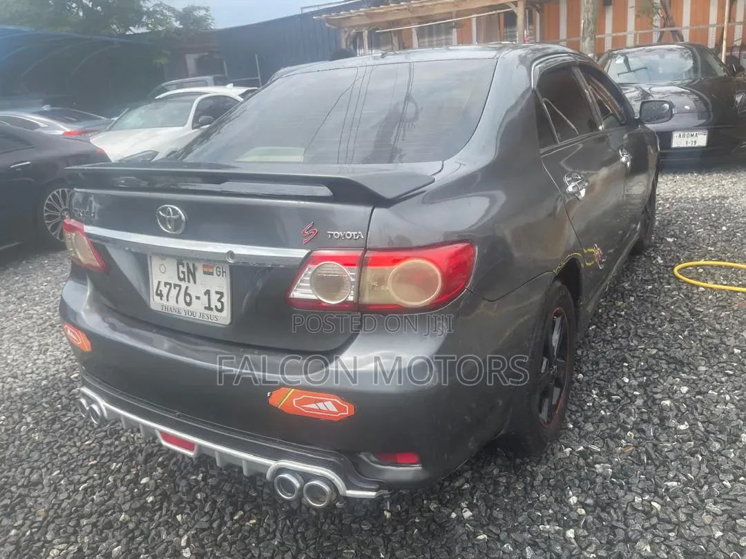 Toyota Corolla 2013 Gray