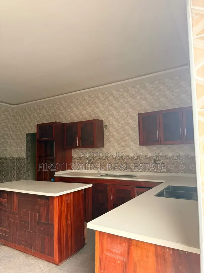 3 Bedroom for Sale Quality Building at Opeikuma