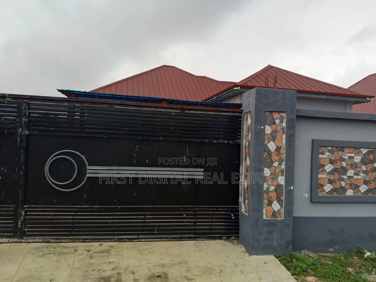 3 Bedroom for Sale Quality Building at Opeikuma