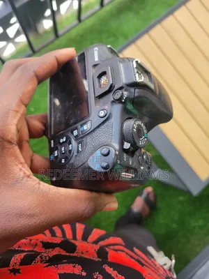 Canon Digital Camera for Sell + Battery, Charger Plus Camera Bag