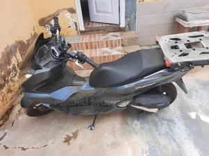 Honda 2022 Gray