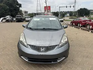 Honda Fit 5D Sport 2013 Gray