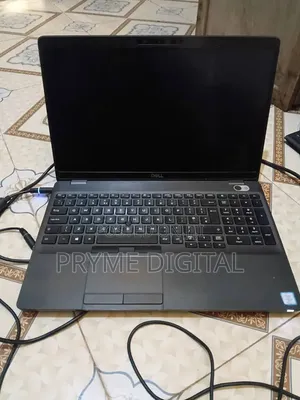 Laptop Dell Precision 3541 32GB Intel Core i5 SSD 1T