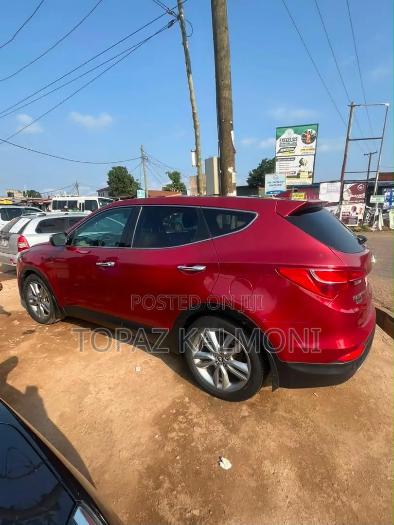 Hyundai Santa Fe 2013 Red