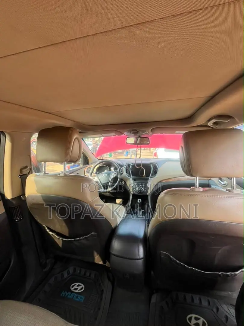 Hyundai Santa Fe 2013 Red