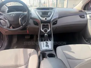 Hyundai Elantra GLS Sedan FWD (1.8L 4cyl 6A) 2013 Black