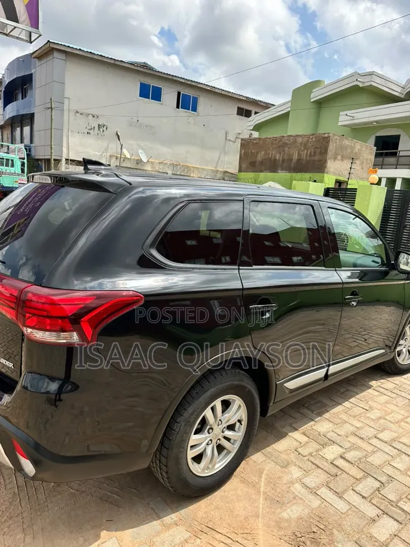 Mitsubishi Outlander 2019 Brown