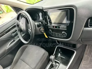 Mitsubishi Outlander 2019 Brown