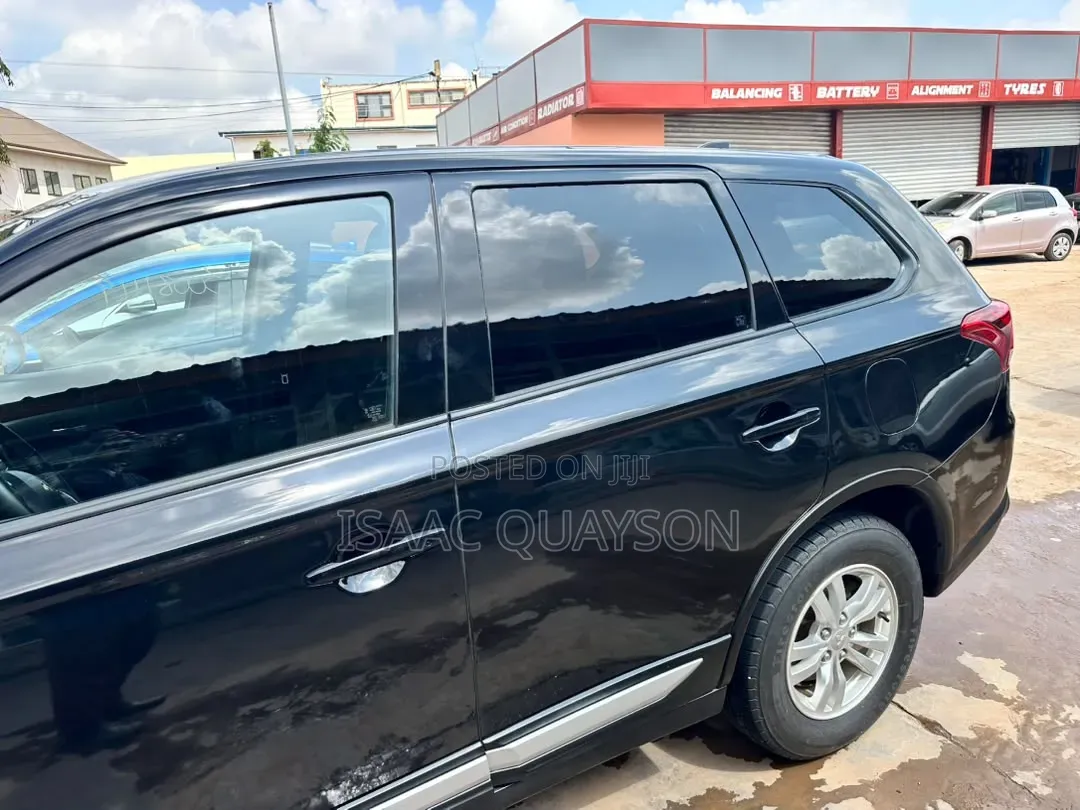 Mitsubishi Outlander 2019 Brown
