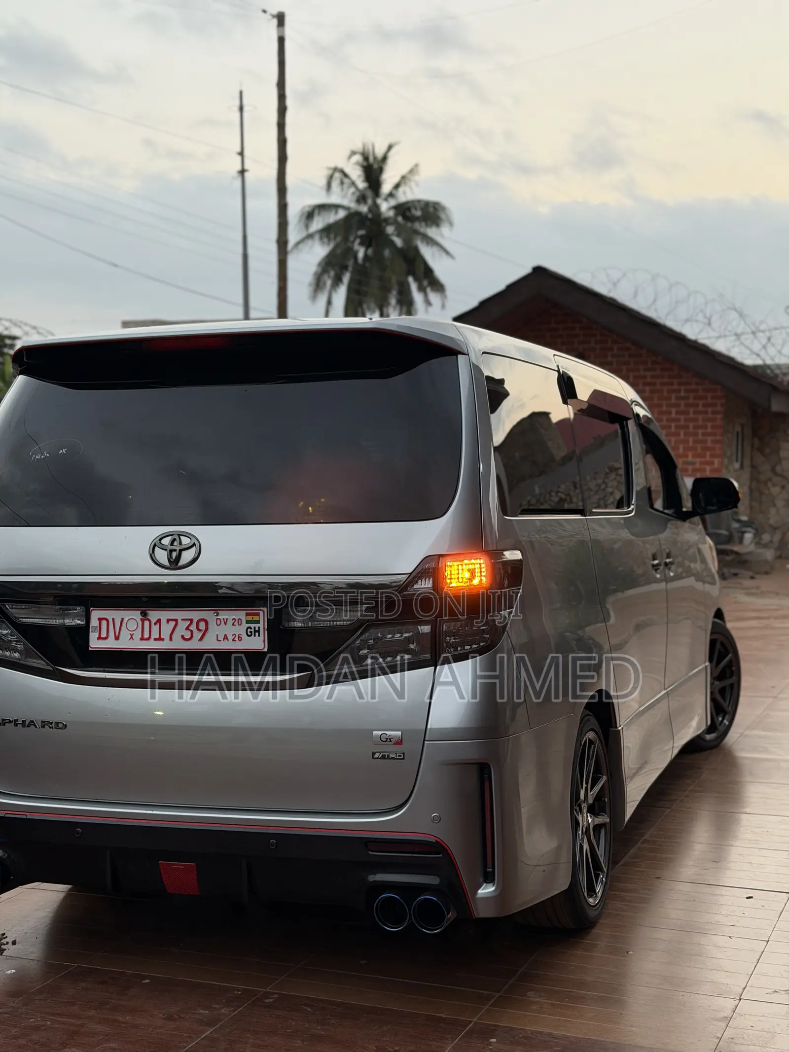 Toyota Alphard 2.4 Petrol FWD 2014 Gray