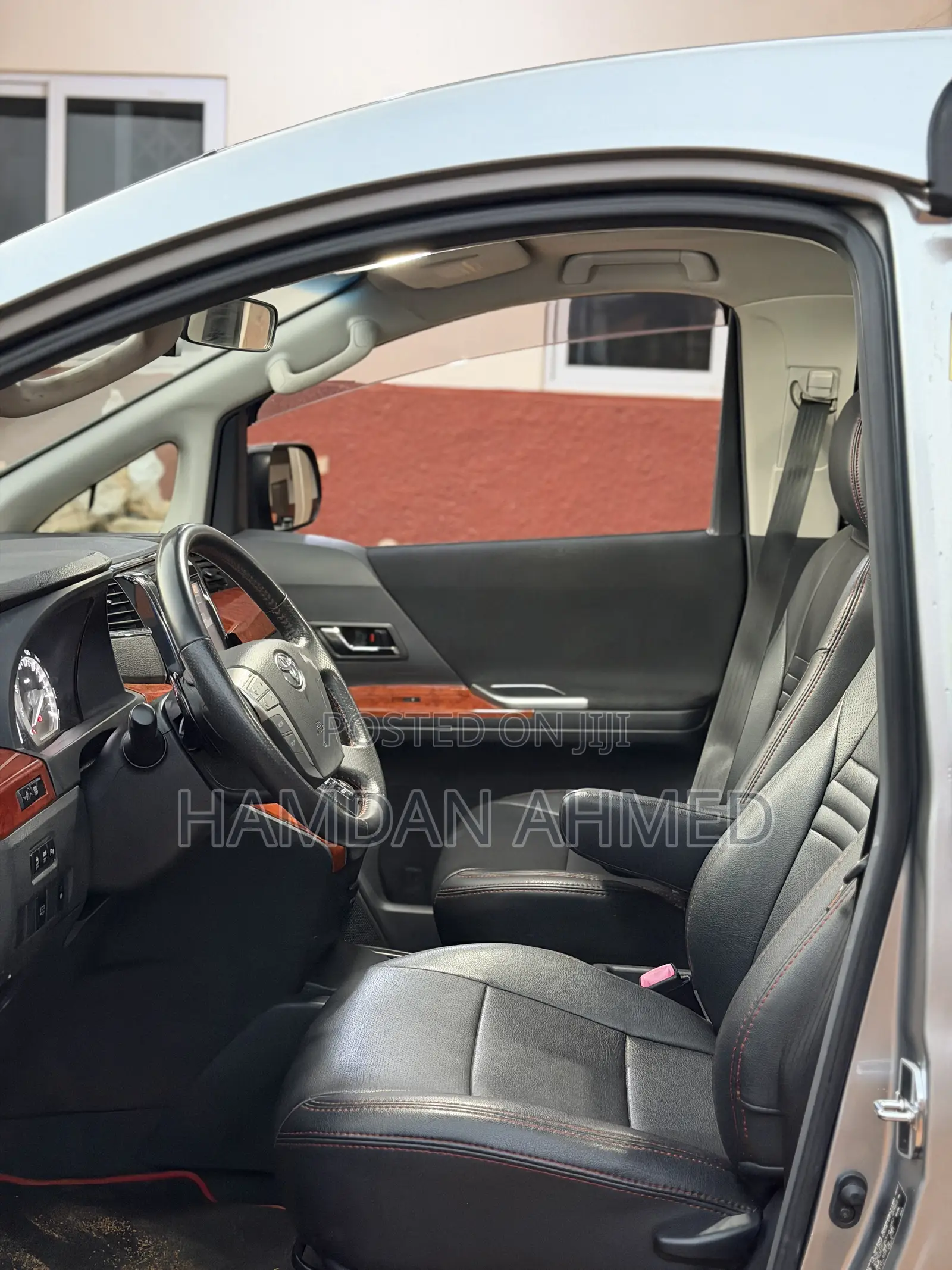 Toyota Alphard 2.4 Petrol FWD 2014 Gray