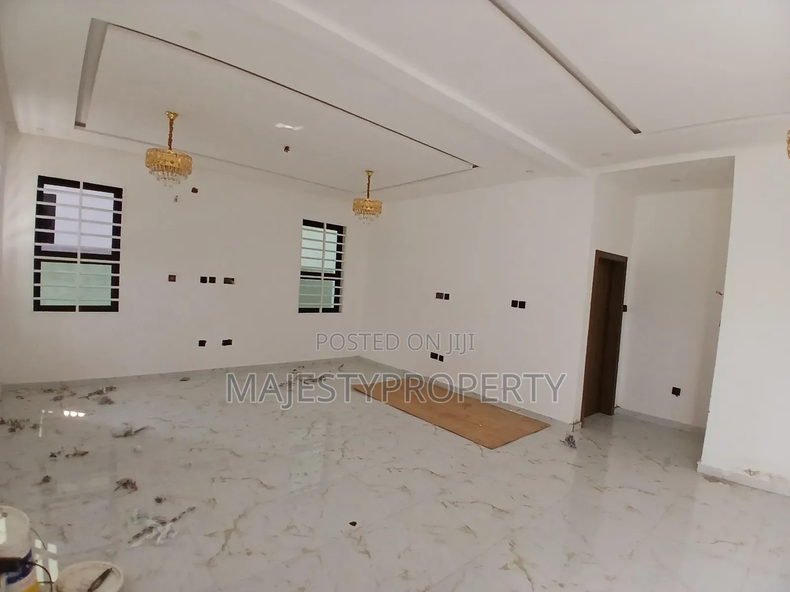4bdrm Duplex in Batsona, Baatsona Total for sale