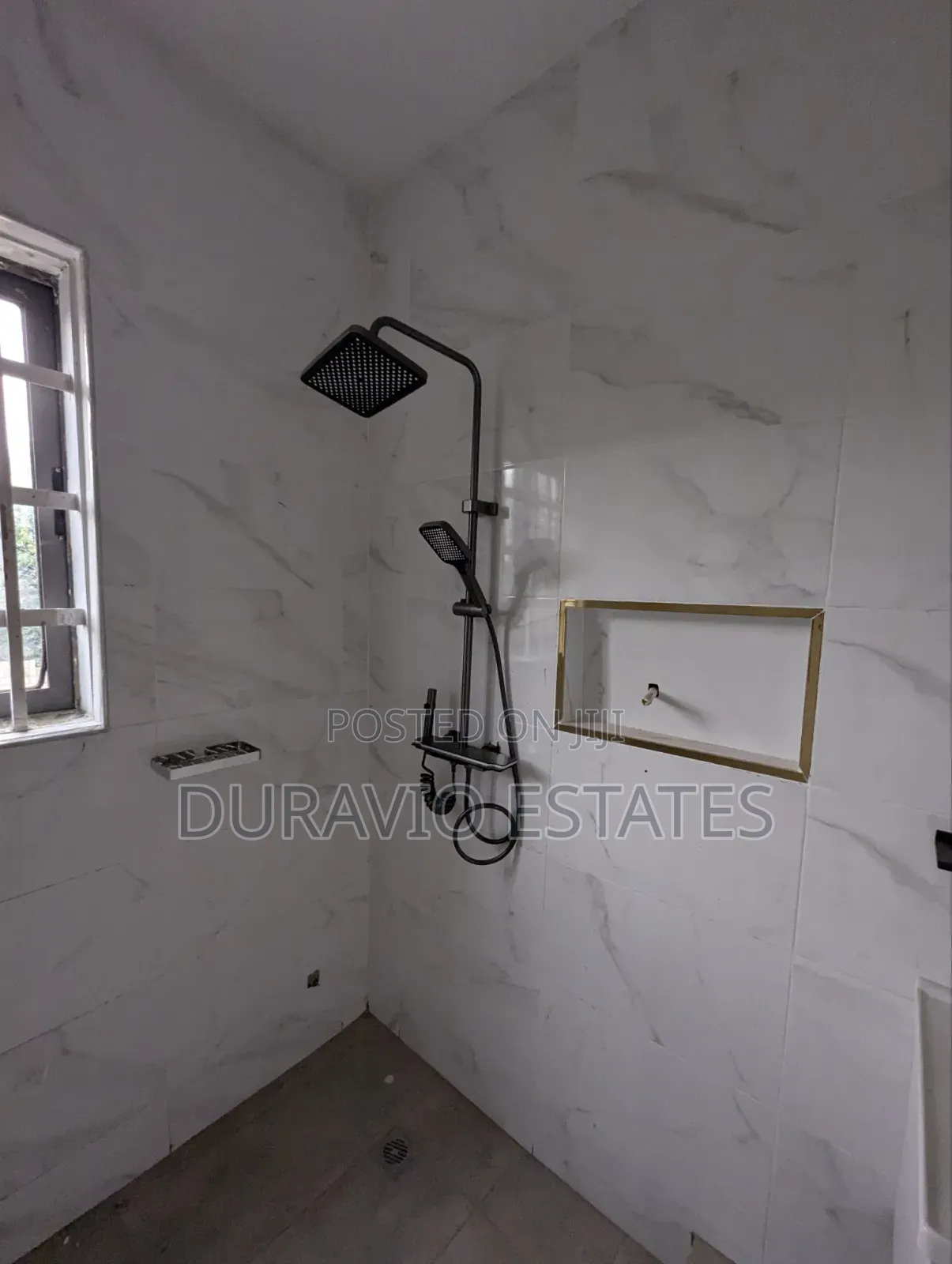 4bdrm House in Kwadaso Agric, Kumasi Metropolitan for sale