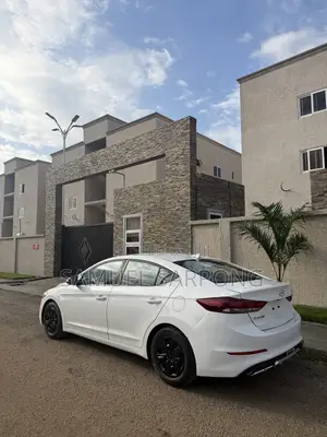 Hyundai Elantra SEL 2018 White