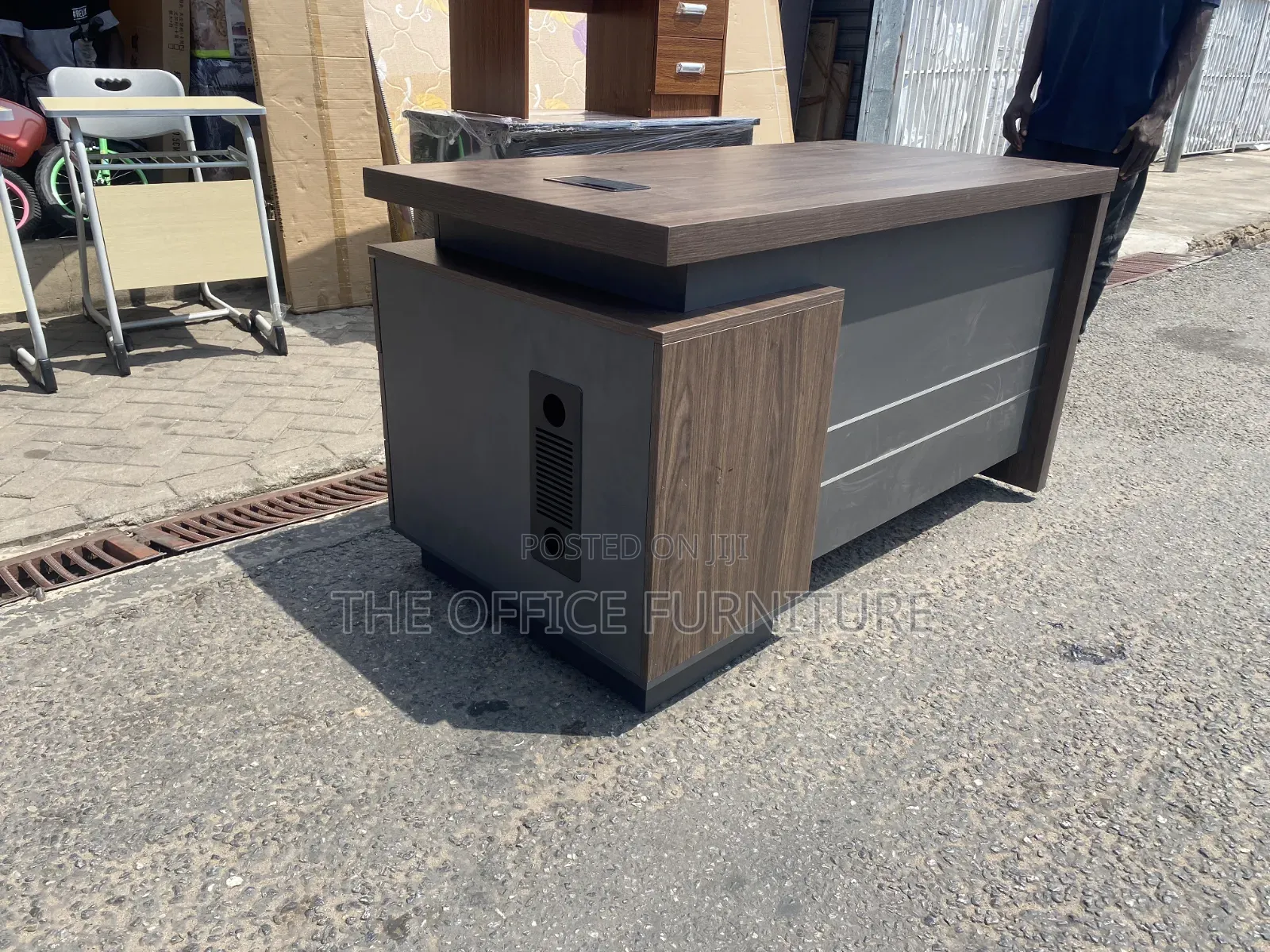 Executive Desk (1.4m)