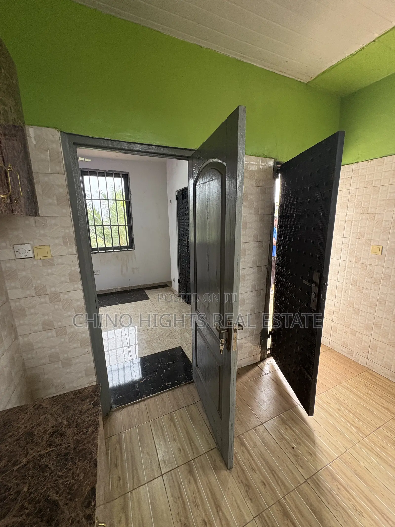 2bdrm Apartment in White Estate, Tema Metropolitan for rent
