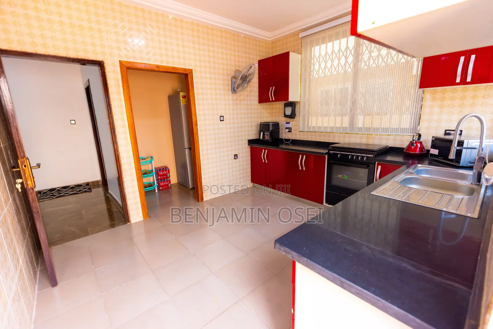 3bdrm House in Oak Villa Estate, Accra Metropolitan for sale