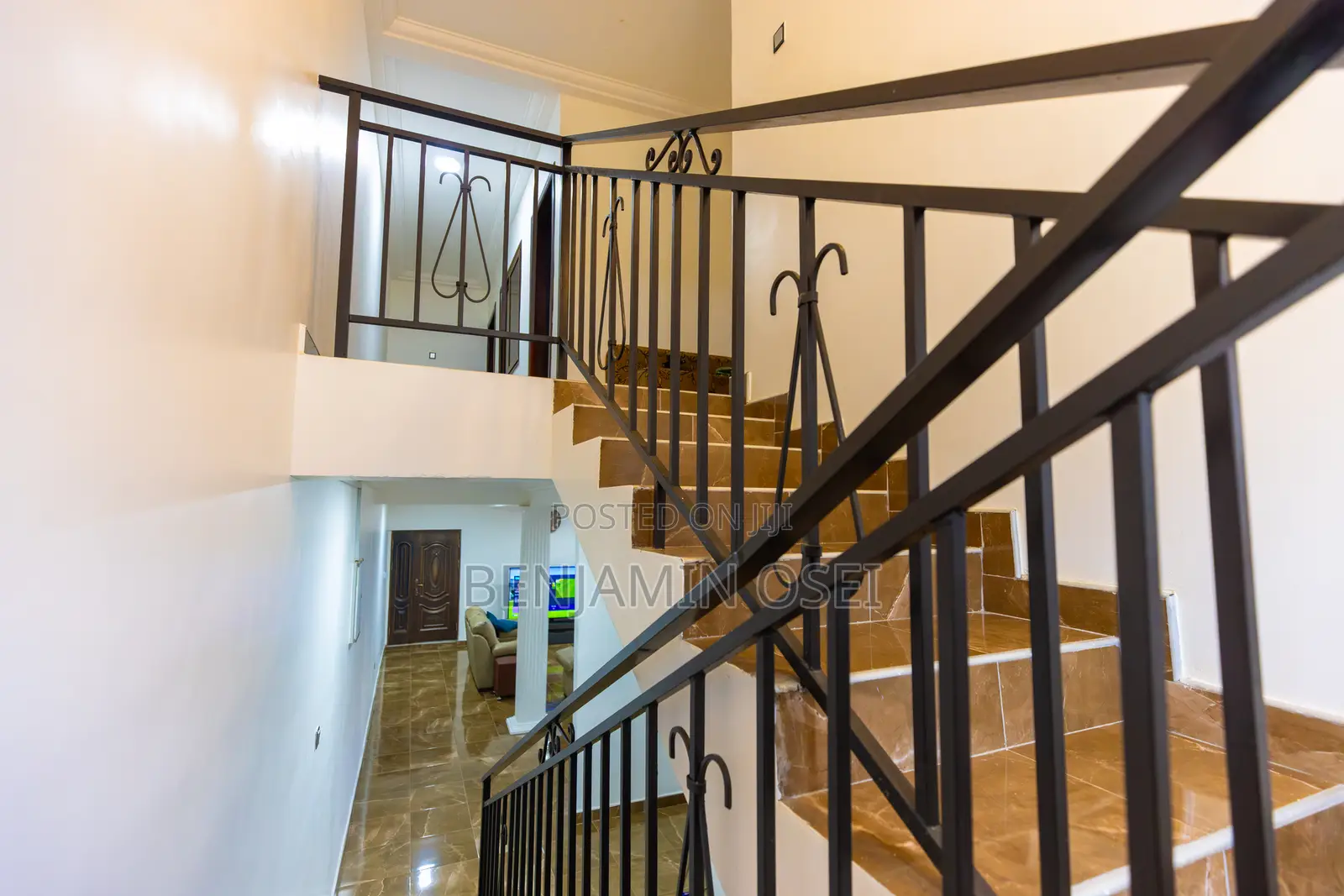3bdrm House in Oak Villa Estate, Accra Metropolitan for sale
