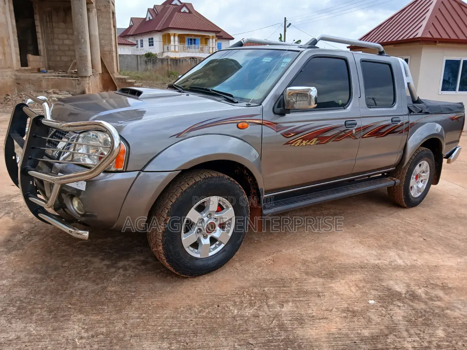 Nissan Hardbody 2019 Gray