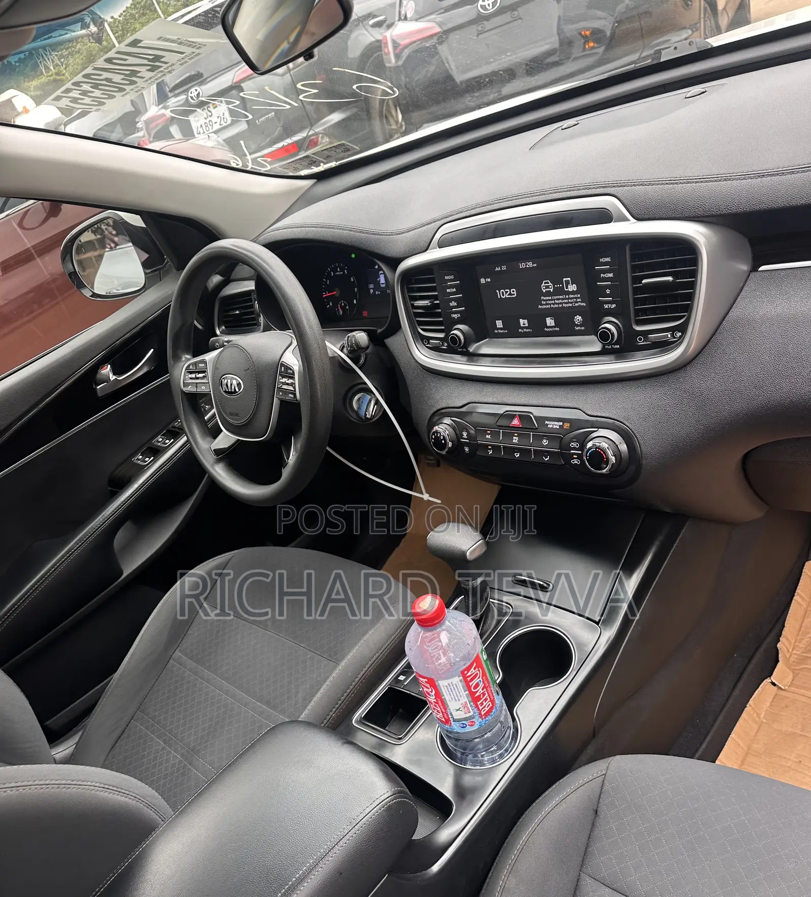 Kia Sorento 2.4L LX AWD 2020 White