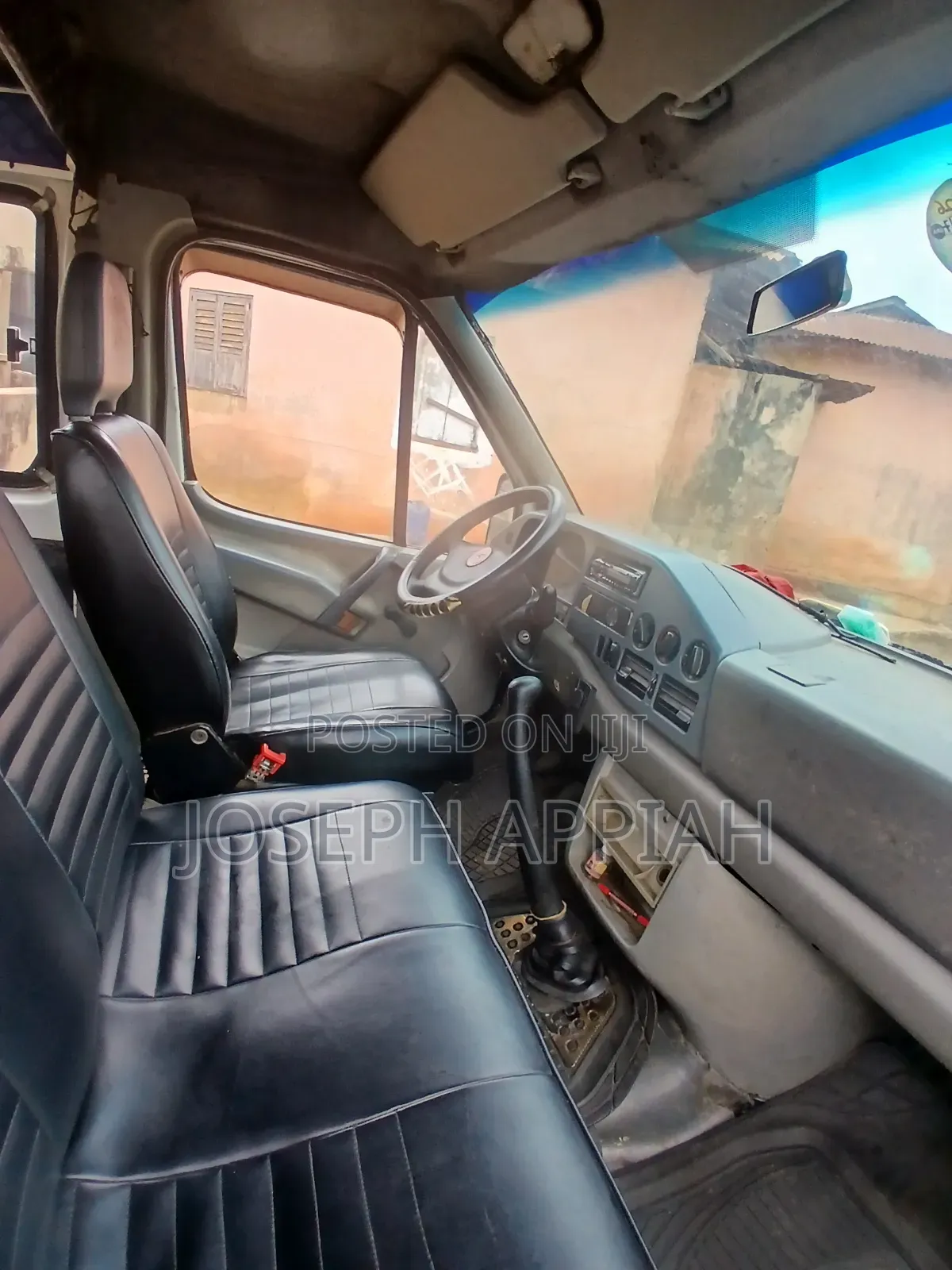Mercedes-Benz Sprinter 2005 Pink