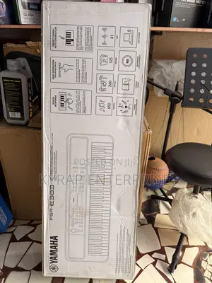 Yahama E383 Keyboard