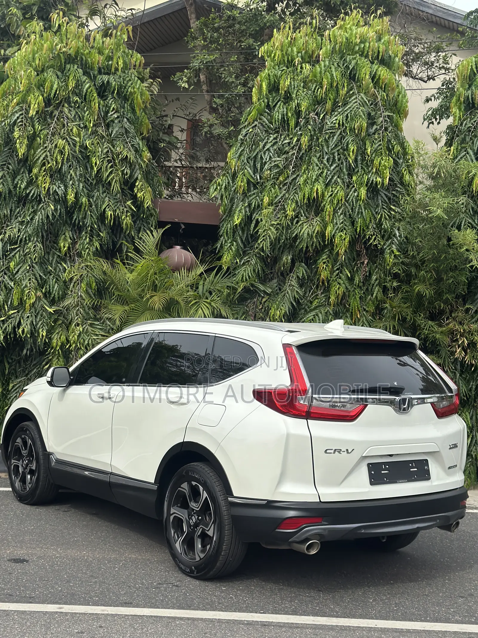 Honda CR-V Touring 4dr SUV AWD (1.5L 4cyl CVT) 2017 White