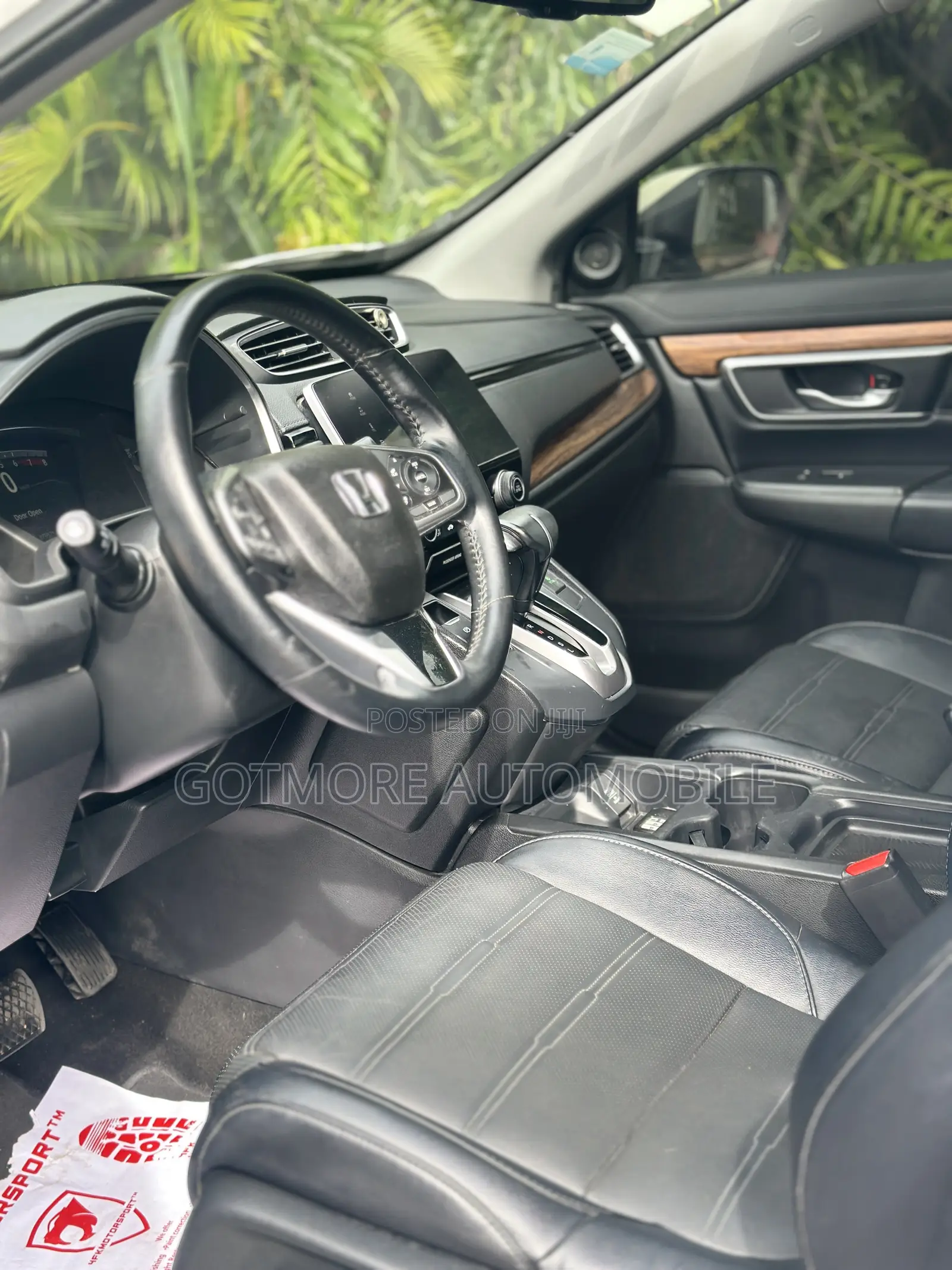 Honda CR-V Touring 4dr SUV AWD (1.5L 4cyl CVT) 2017 White