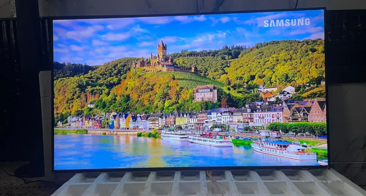 Samsung QLED 50 Inches Smart TV