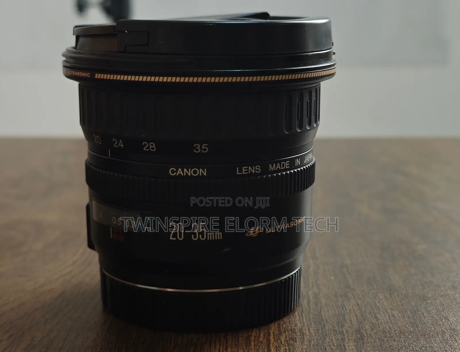 Canon EF 20-35mm Ultrasonic Lens