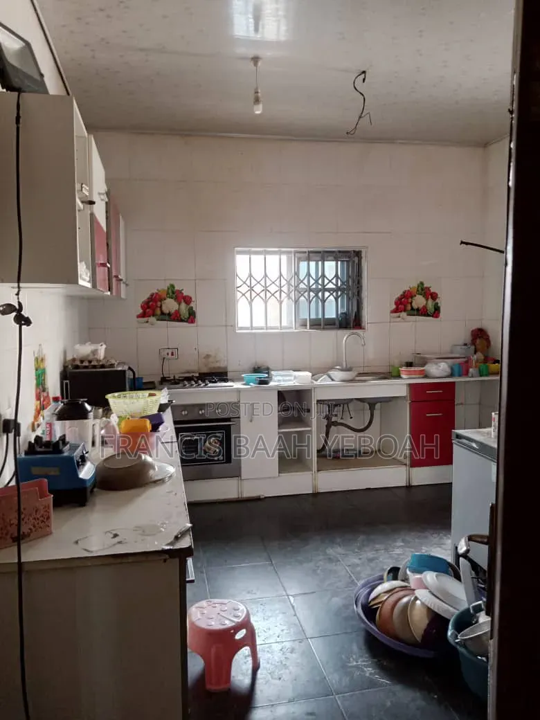 4bdrm House in Shining Star Real, Awutu Senya East Municipal for sale