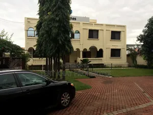 6bdrm Mansion in Ridge for sale