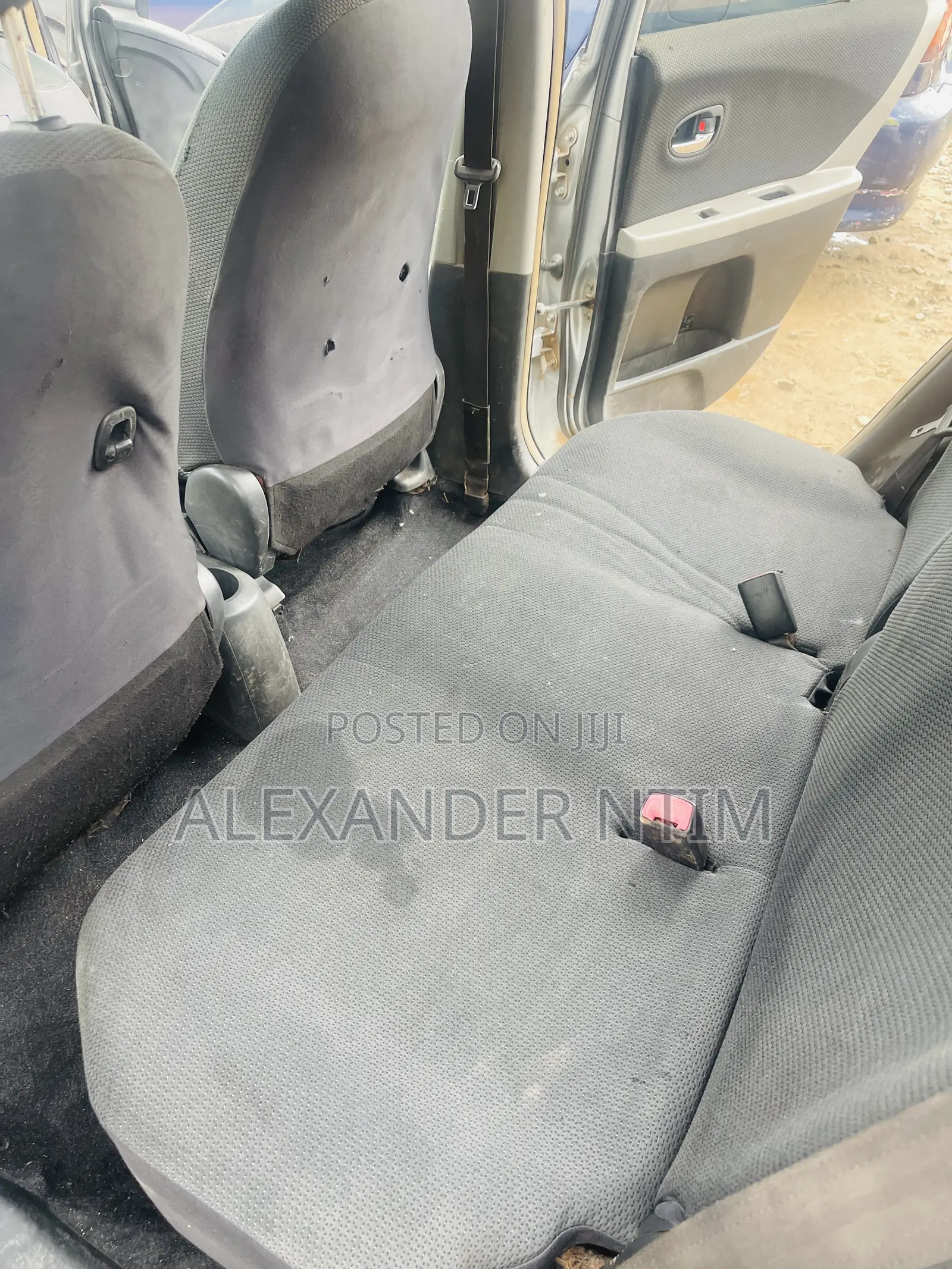 Toyota Vitz 2010 Silver