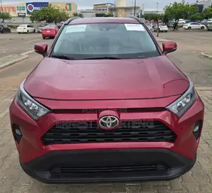 Toyota RAV4 XLE 2021 Brown
