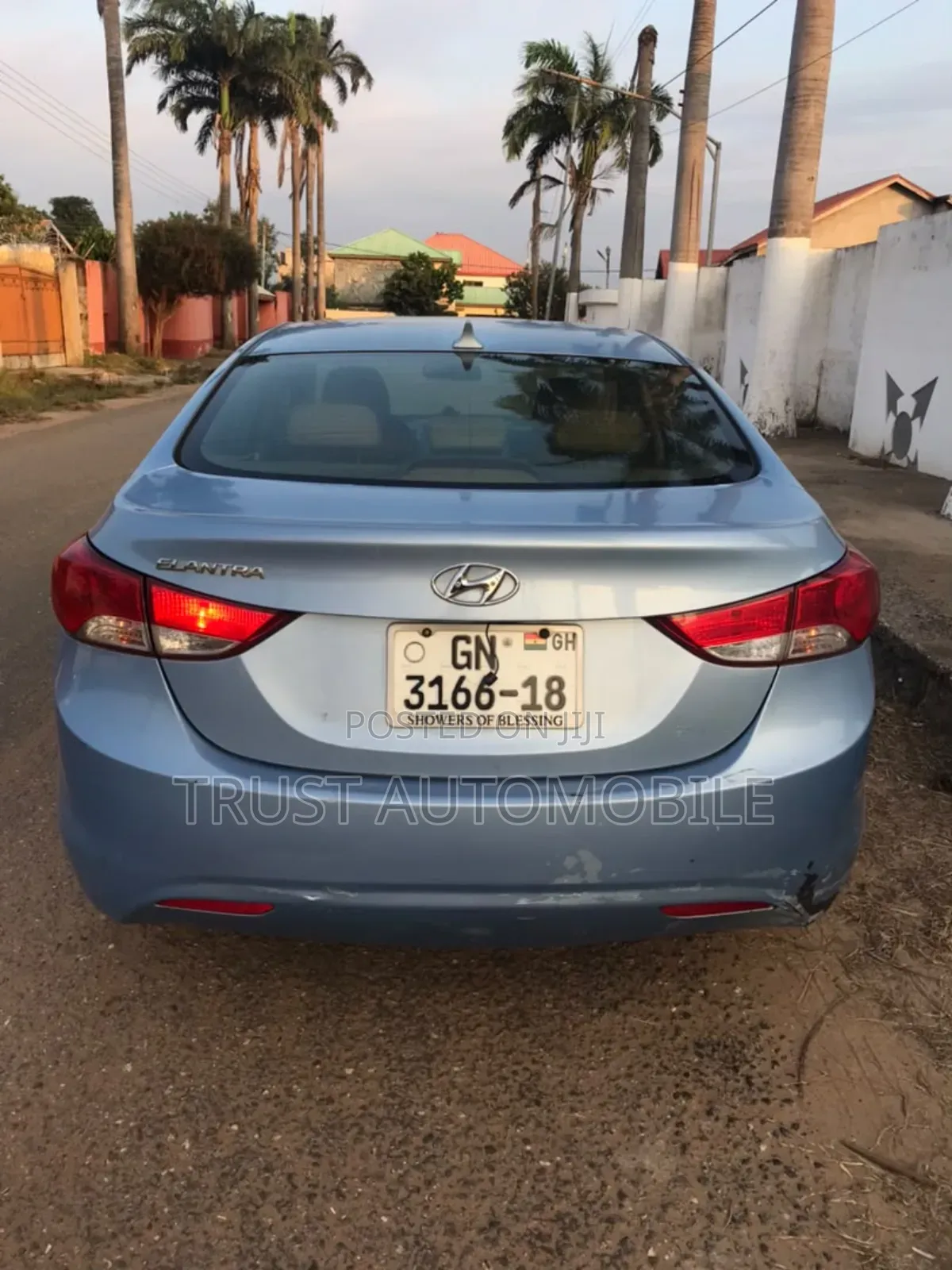 Hyundai Elantra Limited Sedan FWD (1.8L 4cyl 6A) 2013 Blue