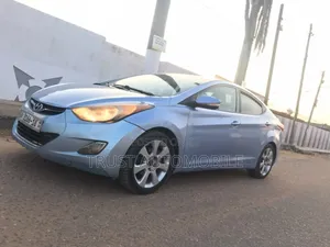 Hyundai Elantra Limited Sedan FWD (1.8L 4cyl 6A) 2013 Blue