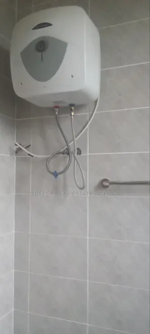 2bdrm Apartment in Pokukron, Kumasi Metropolitan for rent