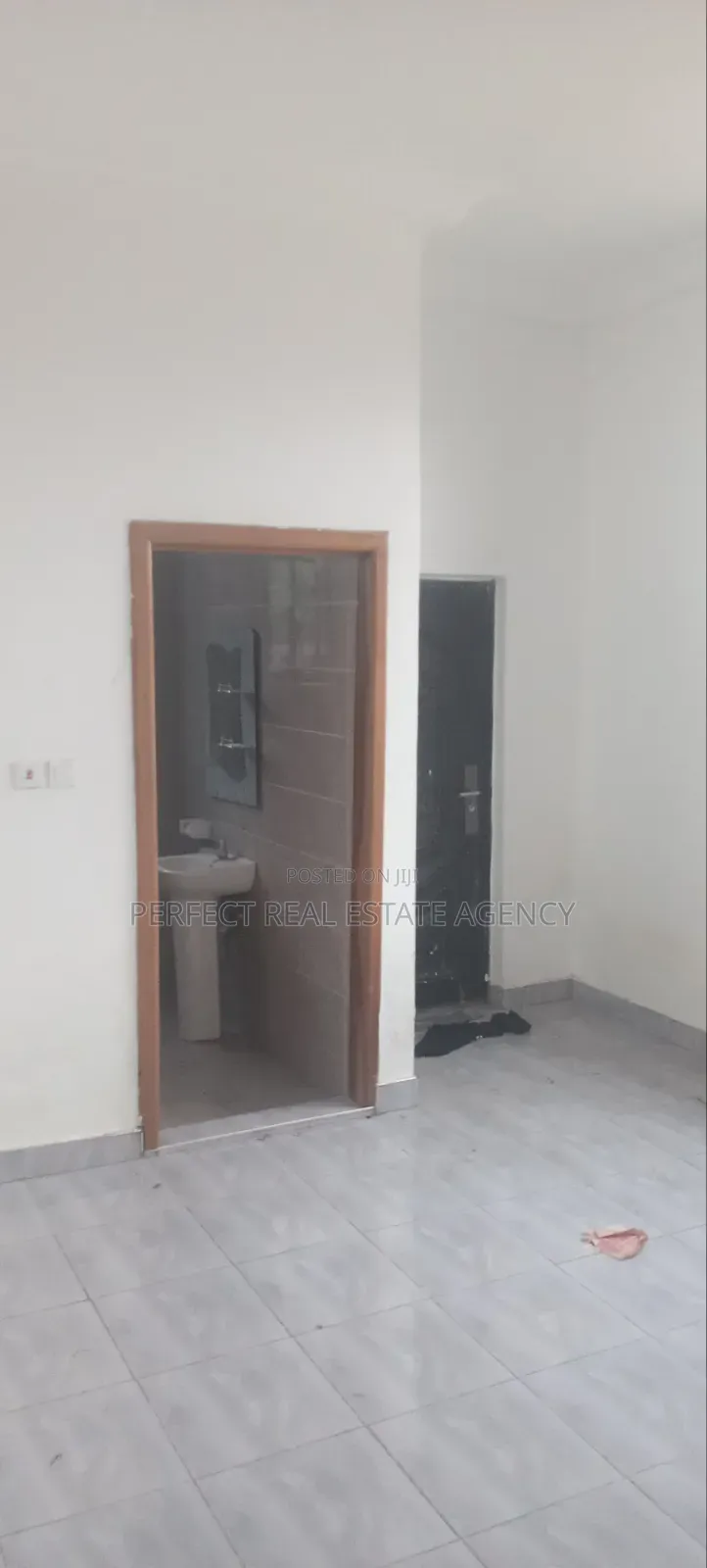 2bdrm Apartment in Pokukron, Kumasi Metropolitan for rent